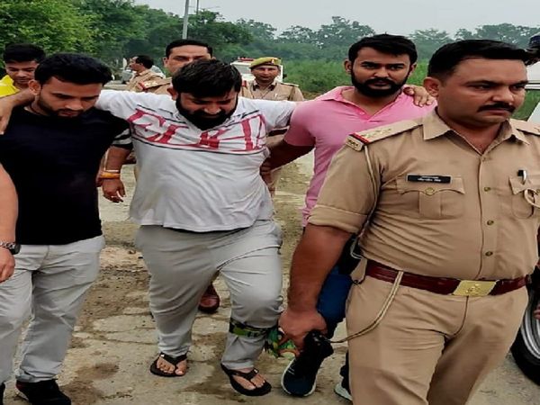 Noida Police arrest namaste gang member