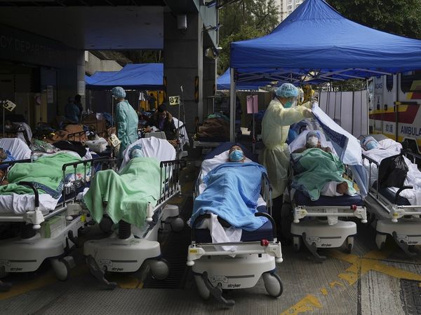 Hong Kong Facing Worst Covid Outbreak, Peoples now scrambling to find Hospitals