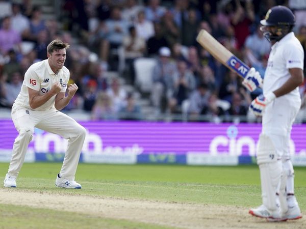Craig Overton dismisses Rohit Sharma