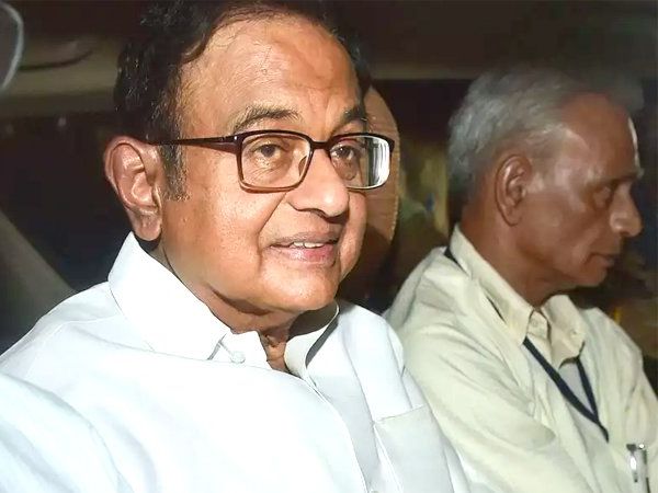 Airindiain Scam: और घिरे पूर्व वित्त मंत्री चिदंबरम, एयर इंडिया घोटाले मामले प्रवर्तन निदेशालय ने की पूछताछ