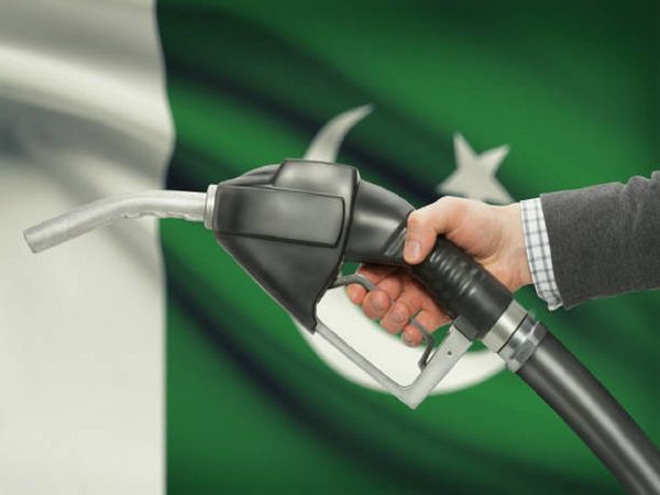 Pakistan hikes petroleum prices deal with IMF petrol price in Pakistan