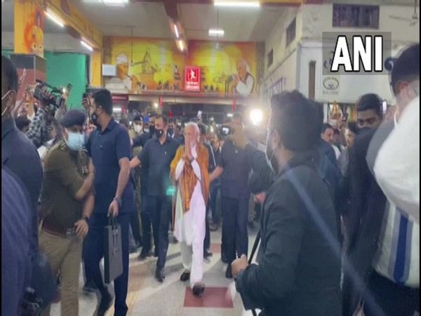 UP Election 2022 PM Modi visits Varanasi Cantt railway station at night, interacts with people