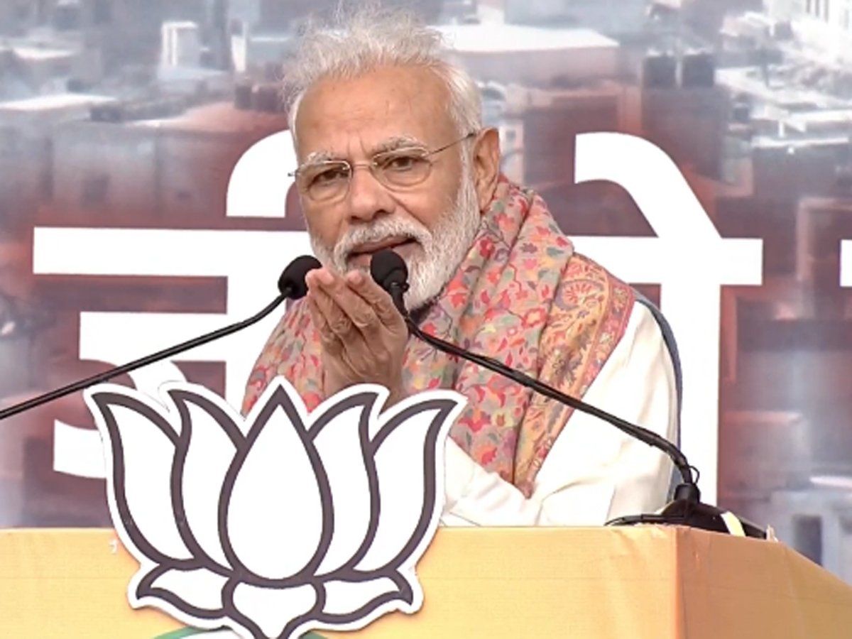CAA के विरोध प्रदर्शन पर पीएम ने कहा, 'आप मोदी को गाली दो, पुतला जलाओ लेकिन देश की संपत्ति मत जलाओ'