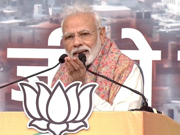 CAA के विरोध प्रदर्शन पर पीएम ने कहा, 'आप मोदी को गाली दो, पुतला जलाओ लेकिन देश की संपत्ति मत जलाओ' 