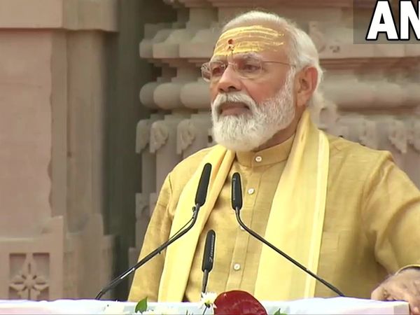 PM Narendra Modi asks three resolutions from people in Varanasi 