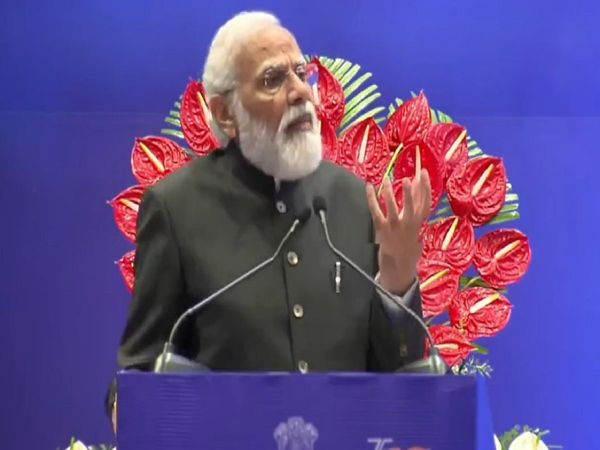 PM Modi urges Banks