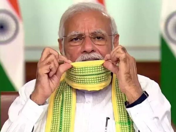 Bollywood supports in fight against corona