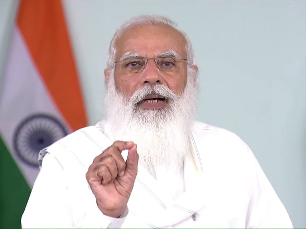 Doctors Day 2021 : पीएम मोदी ने कहा- ईश्वर का दूसरा रूप हैं डॉक्टर्स, पिछले 1.5 साल में उनकी सेवा अनुकरणीय है