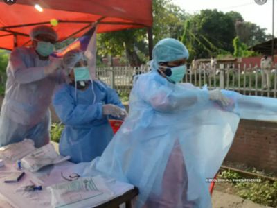 Indian Railways made 1.91 lakh PPE gowns, 66.4 kiloliter sanitizer, 7.33 lakh masks Indian Railways made 1.91 lakh PPE gowns, 66.4 kiloliter sanitizer, 7.33 lakh masks