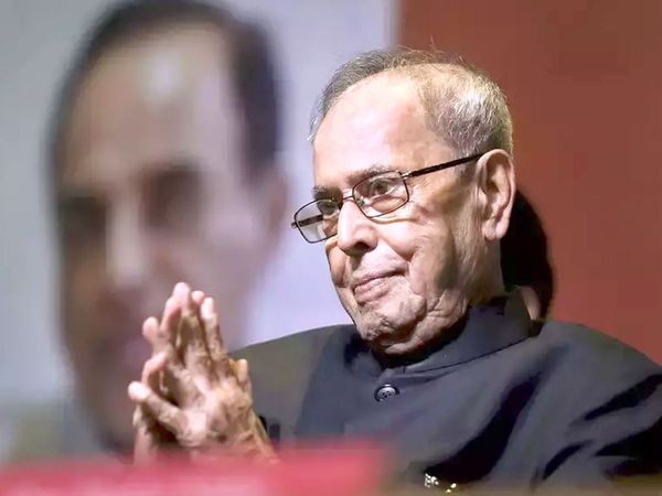 Pranab Mukherjee suffered a head injury in an accident the doctor said who treated him in 2007 