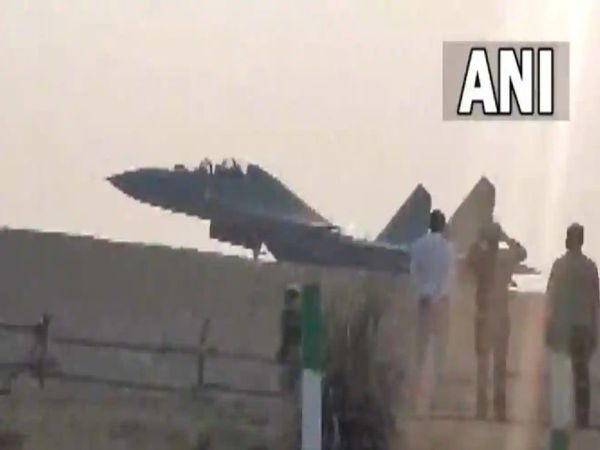 Airstrips on Highways