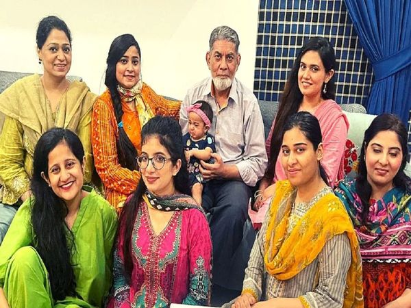 Pakistani Doctor Javed Iqbal shares a photo on twitter with his female students, radicals got furious