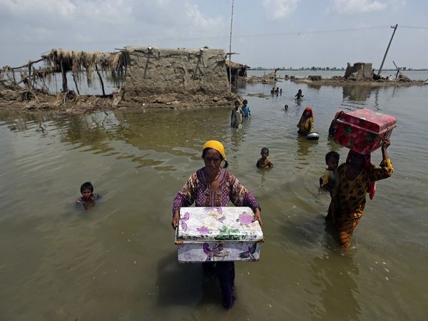 Pakistan Floods Lack of toilets at flood shelters leave women and girls in misery