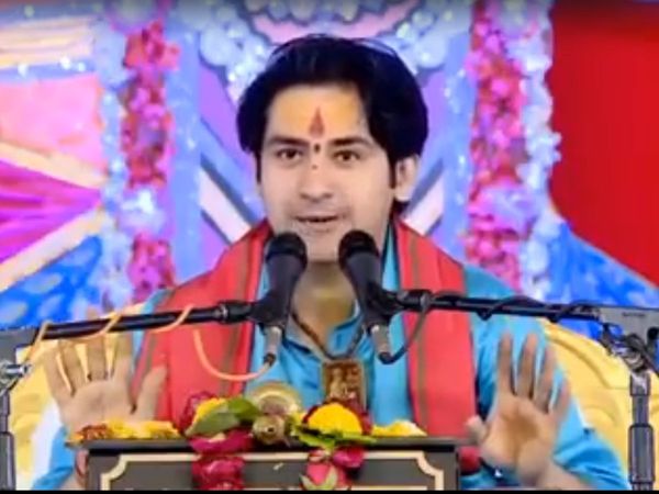 Wake up Hindus, take up arms in your hands, Pandit Dhirendra Krishna Shastri gave violent discourses, watch VIDEO