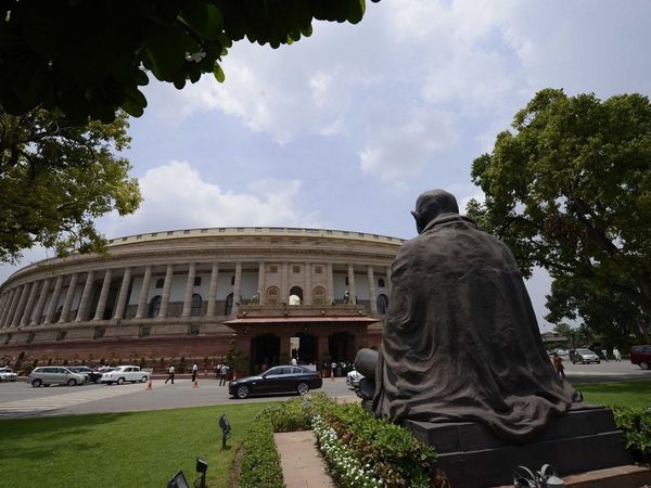 लोकसभा और विधानसभाओं के लिए एससी/एसटी आरक्षण के विस्तार को केंद्रीय कैबिनेट ने दी मंजूरी