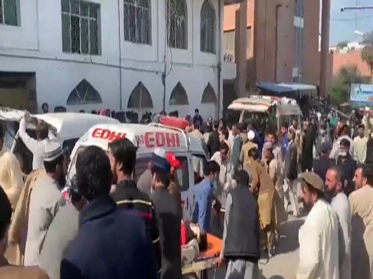 Peshawar Blast: पेशावर मस्जिद में जुमे की नमाज के दौरान आत्मघाती हमला, 30 की मौत और 50 से अधिक घायल