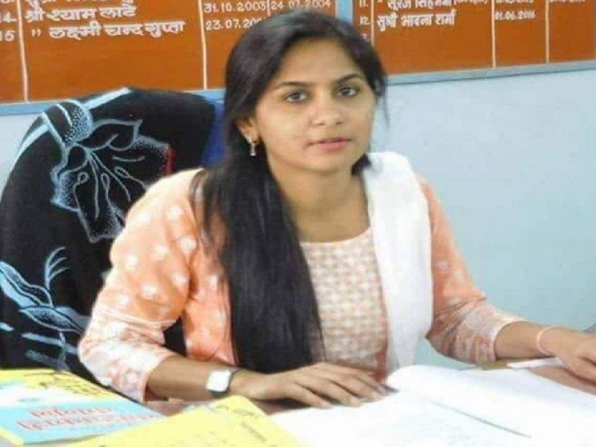 जहां CM दे रहे थे भ्रष्टाचार पर लेक्चर, वहां SDM पिंकी ले रही थीं रिश्वत, जानिए घूसखोरी की पूरी कहानी