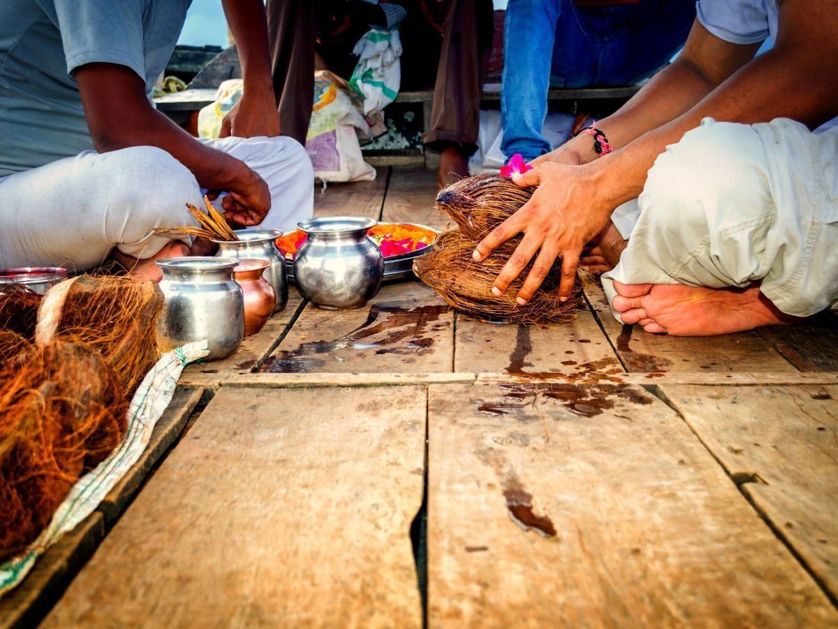 Pitru Paksha 2022 : क्या आपके पितृ भी हैं आपसे नाराज? इन 5 अशुभ संकेतों से समझिए इशारा
