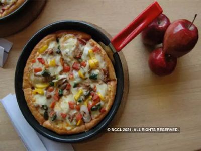 Woman gets non-veg pizza, seeks Rs 1 crore compensation over hurt religious beliefs in Ghaziabad Woman gets non-veg pizza, seeks Rs 1 crore compensation over hurt religious beliefs in Ghaziabad