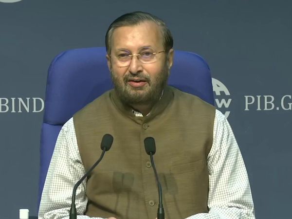 Lakshmi Vilas Bank to be merged with DBIL, Cabinet approves, Ban on withdrawal of money will be removed