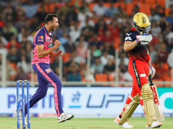 Prasidh-Krishna-Virat-Kohli