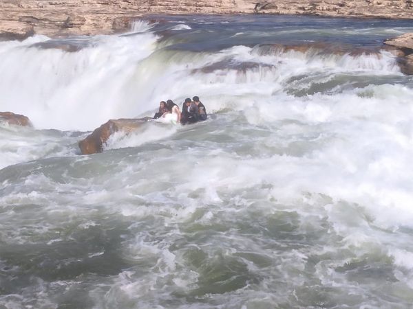 Couple trapped in flood during pre wedding shoot, such a life saved, watch video