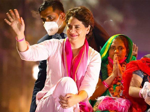 UP Chunav: प्रियंका की ऐसी सक्रियता, 167 रैलियां और 42 रोड शो कर कांग्रेस की स्टार प्रचारक के रूप में उभरीं