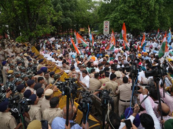 Questions on inflation, GST, unemployment, they are doing the same temple-mosque, Congress responds to Amit Shah's statement