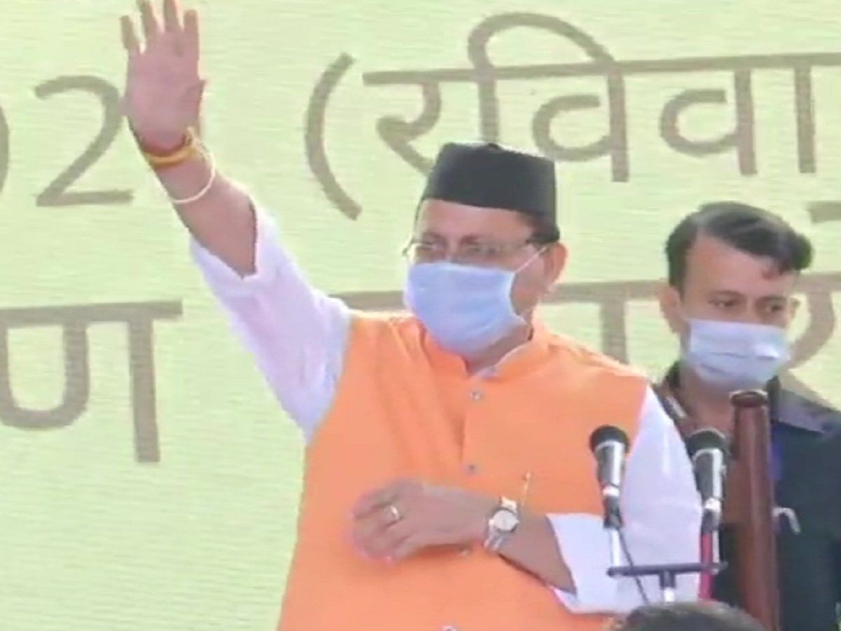 उत्तराखंड की कमान अब पुष्कर सिंह धामी के हाथ में, नए मुख्यमंत्री के रूप में ली शपथ