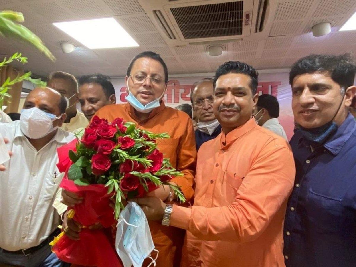 Pushkar Singh Dhami:इस तरह से पुष्कर सिंह धामी पर बन गई आम सहमति, रविवार को शपथ