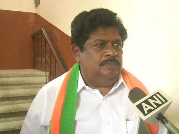 KP Ramalingam who is loyalist of  MK Alagiri meets Tamil Nadu BJP chief 