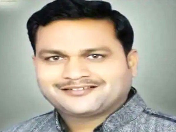 'Sahara Samay' News Chanel journalist Ratan Singh shot dead by miscreants in Ballia UP