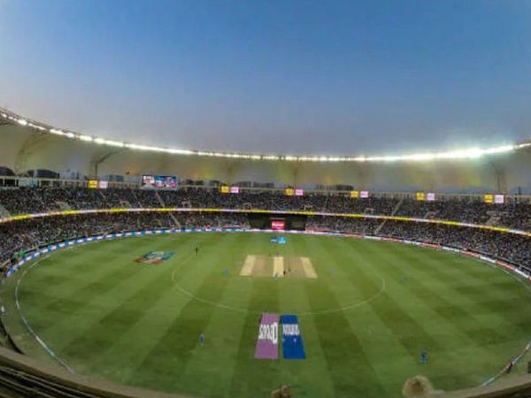RCB vs RR Pitch Report Dubai Cricket Stadium