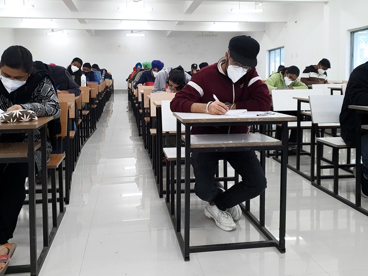 REET Exam 2021 : रीट परीक्षा पेपर लीक मामला, तीन आरोपी आगरा से गिरफ्तार