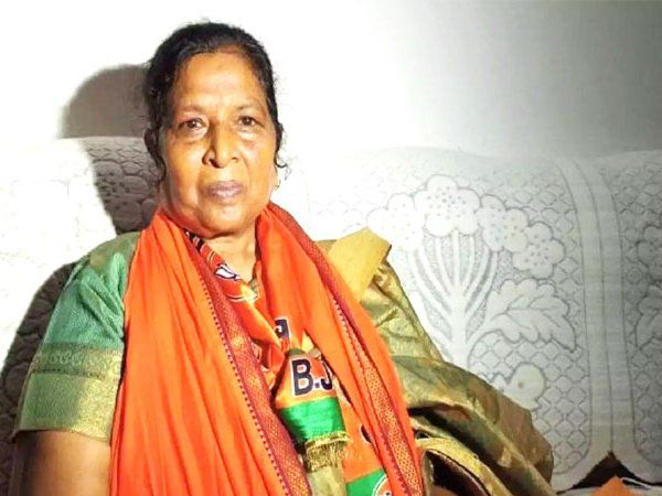 'नोनिया' समाज से हैं बिहार की नई डिप्टी CM रेणु देवी,इंटर पास बचपन से ही आरएसस से जुड़ी रहीं,ऐसा है सियासी सफर
