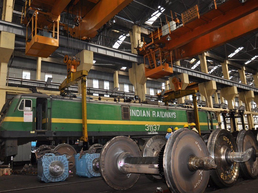 RRB Exam Date 2021: रेलवे ने जारी की इन परीक्षाओं की जानकारी, जानें परीक्षा तिथि और अन्य डिटेल्स