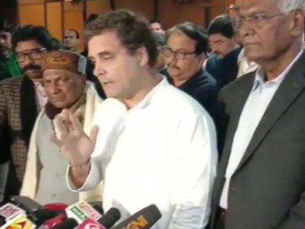 युवाओं की आवाज जायज है, सरकार को इसे दबाने के बजाय सुनना चाहिए: राहुल गांधी