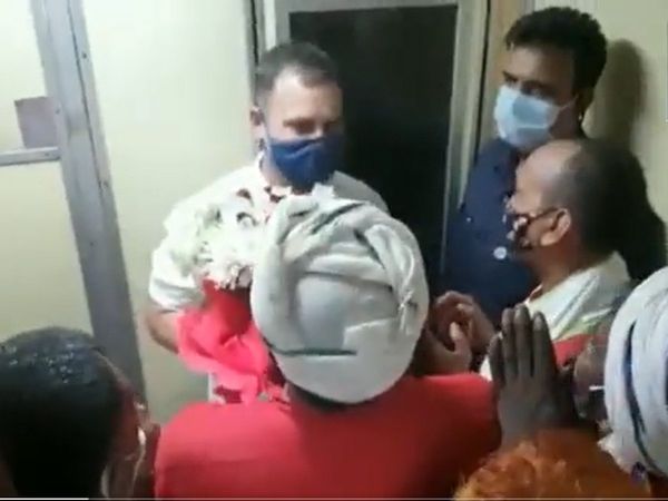 Rahul Gandhi is going to Udaipur by train, Passengers' complaints heard, will attend Congress Chintan Shivir