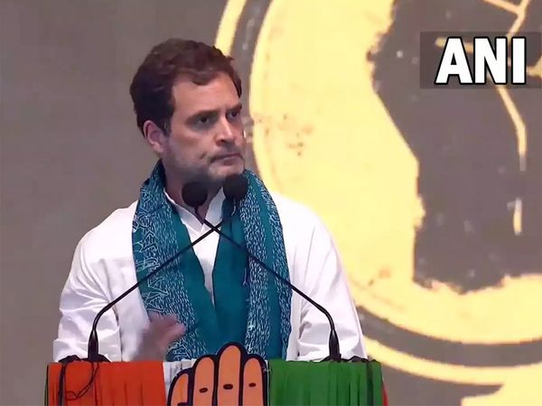 Rahul Gandhi journey by train