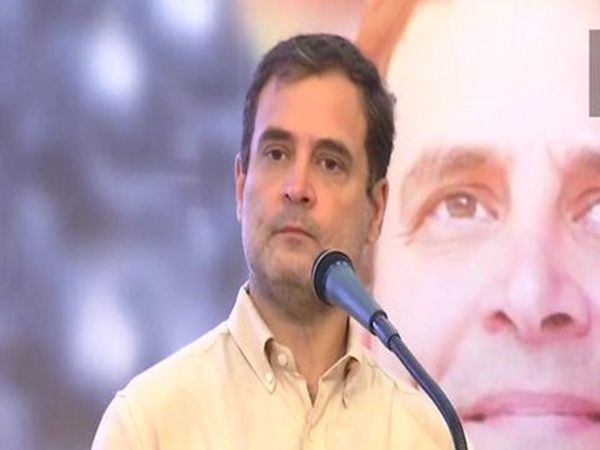  Congress party handed over the houses to the women of Nilambur, Rahul Gandhi targeted the Kerala government