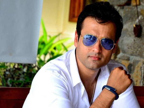 Rohit Roy Questions celebrities Who walks their pets Why never seen carrying a plastic bag