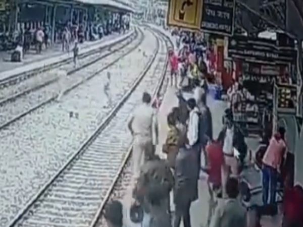 RPF personnel saved life of a man who slipped and fell on Rail tracks Watch Video 