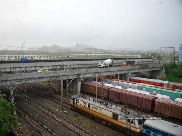 Jobs in Indian Railway, Know the qualification; Examination and other details to become Railway Officer