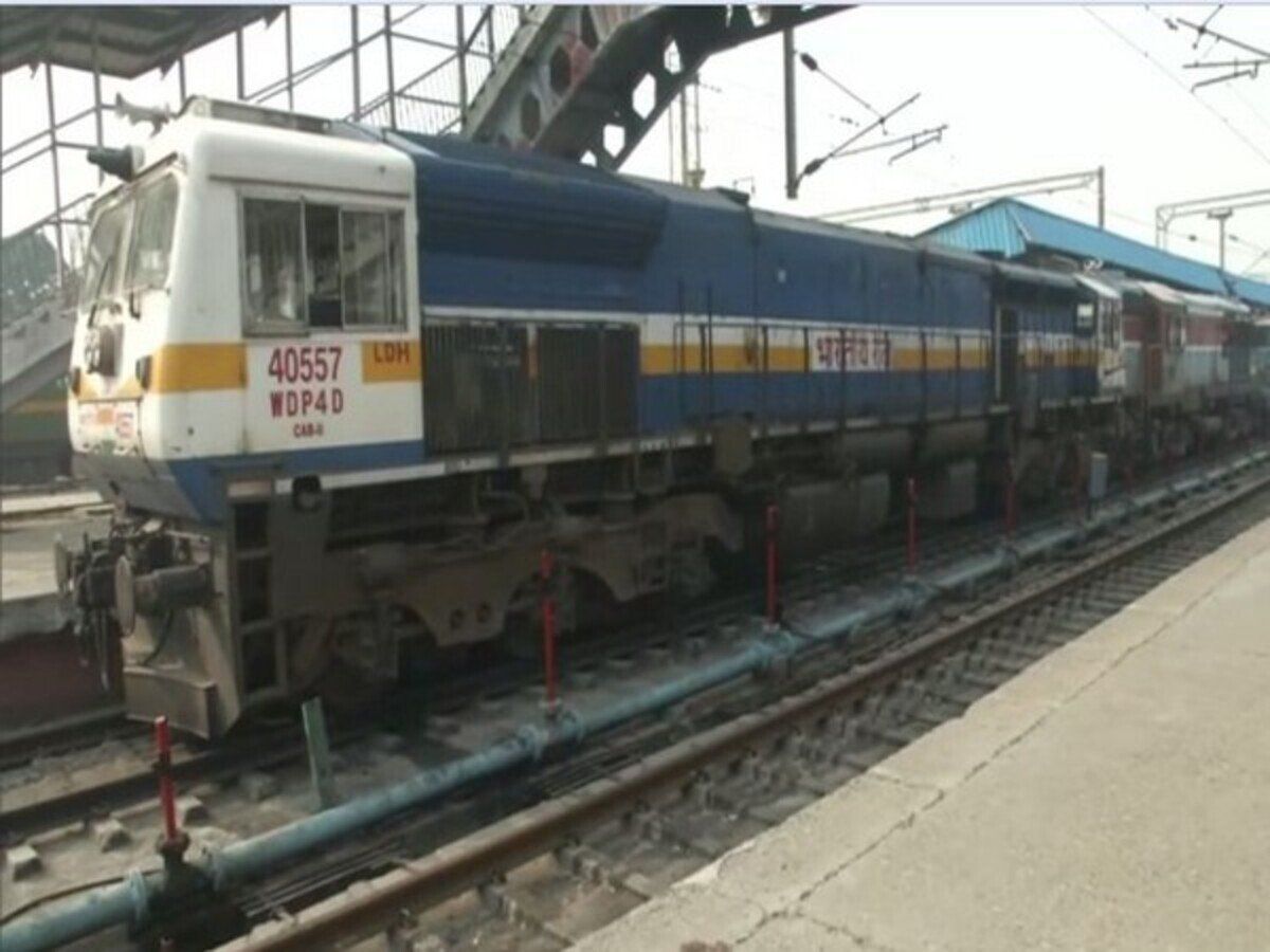 Railway Recruitment 2022: रेलवे में बंपर नौकरी, गुड्स ट्रेन मैनेजर के कई पदों पर भर्ती