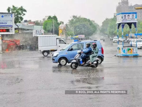 Rain lashes parts of Rajasthan, people get relief from heat waves