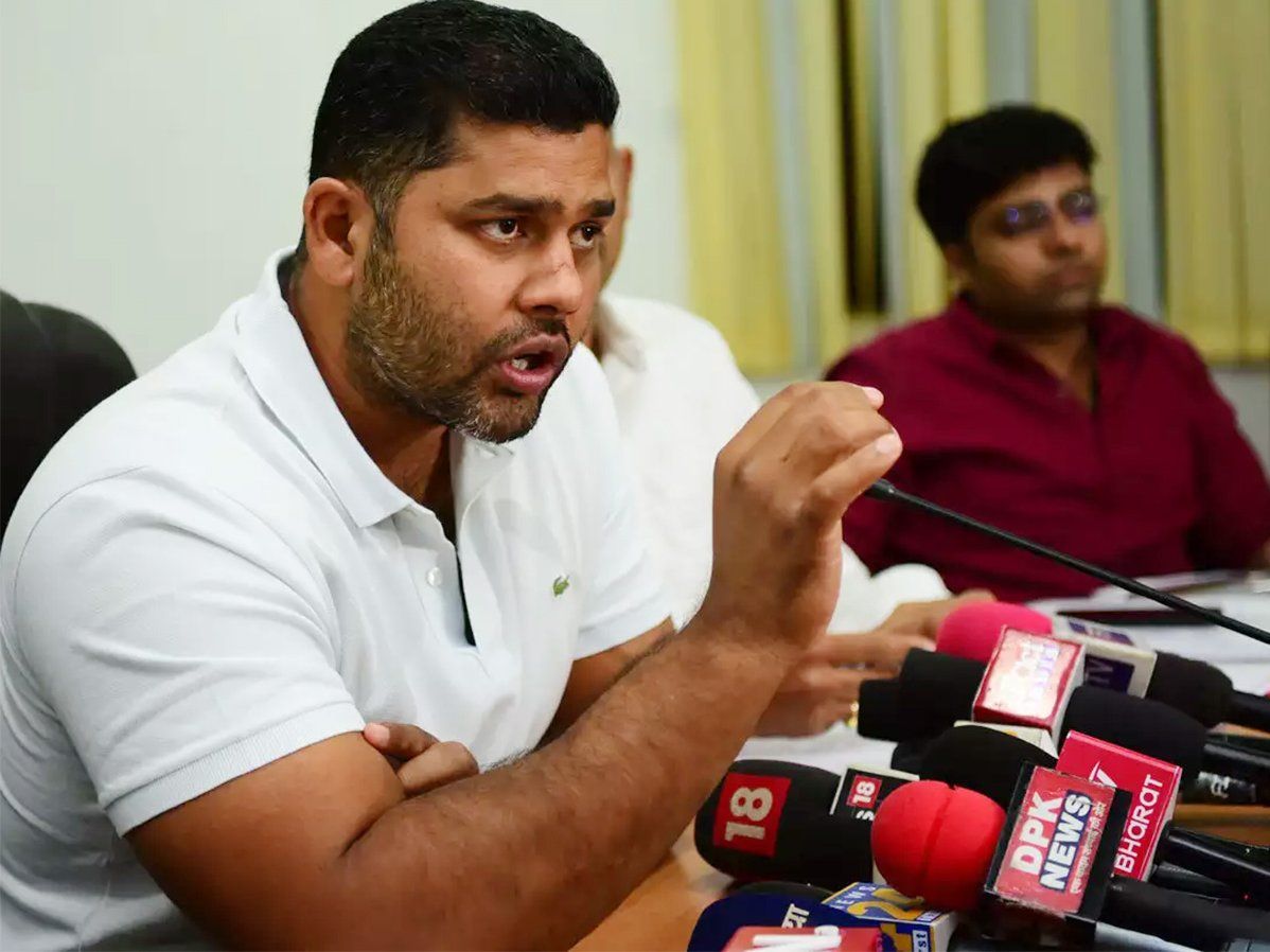 Rajasthan Sports Minister: राजस्थान के खेलमंत्री अशोक चांदना ने की इस्तीफे की पेशकश, लिखा-IAS रांका को दें सभी चार्ज