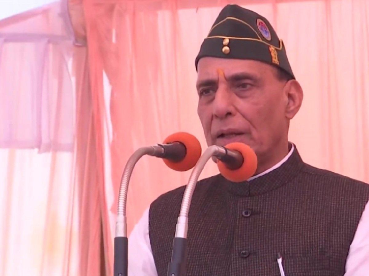 रक्षा मंत्री राजनाथ सिंह ने कहा- हम कभी अपने सशस्त्र बलों के हाथ नहीं बांधेंगे, निर्णय उन्हें लेना है