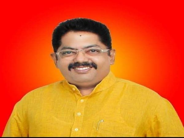 Maharashtra Shiv Sena MLA from Andheri East Ramesh Latke passes away due to a heart attack