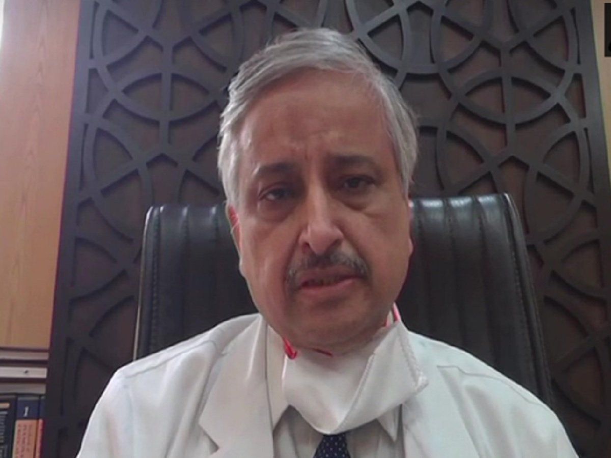 AIIMS के डायरेक्टर ने कहा- फाइजर कोरोनो वैक्सीन को -70 डिग्री में रखने की जरूरत, भारत के लिए चुनौती