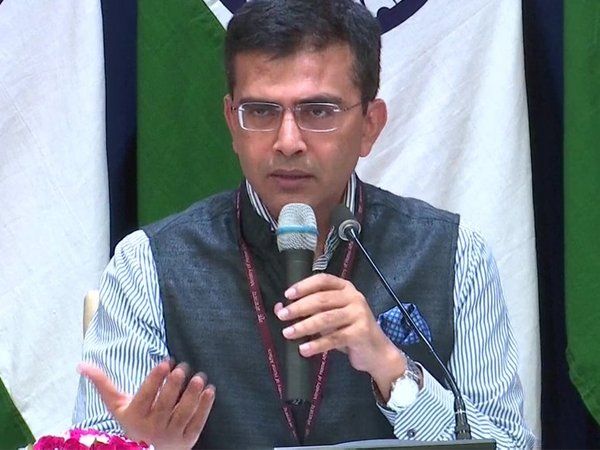 sudden arrest of indian nationals in Pakistan is a matter of surprise to us : Raveesh Kumar हैरान करने वाली है पाकिस्तान में दो भारतीयों की अचानक गिरफ्तारी : विदेश मंत्रालय